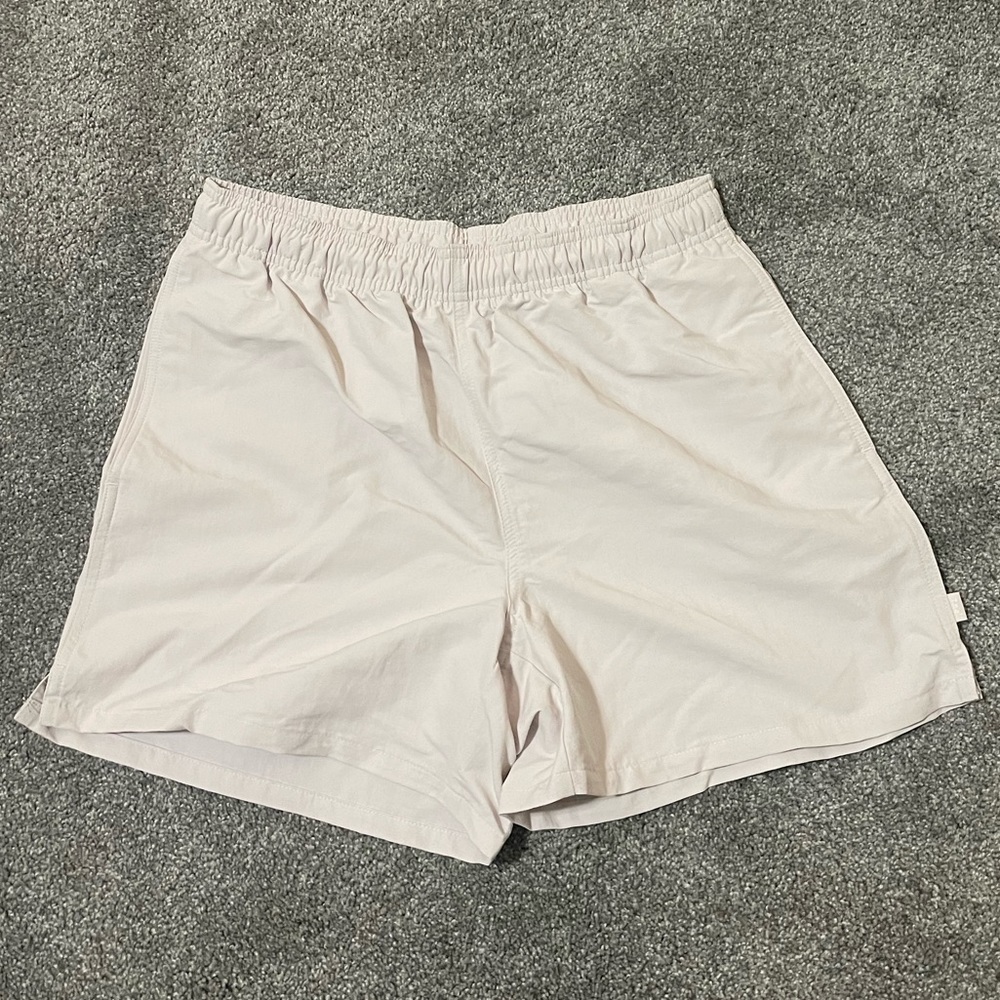 Aritzia TNA Big Easy Short 5” - Gray Lilac - Sz. M